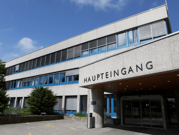 Haupteingang UPD Bern. Quelle: selbst aufgenommen, Theologos